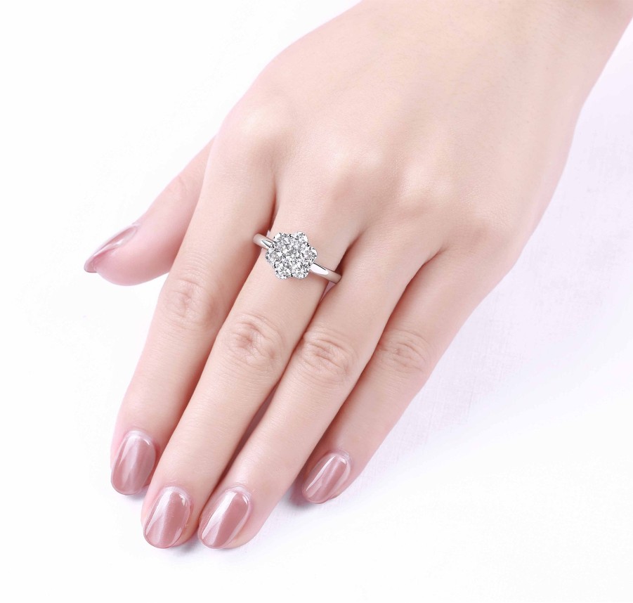 Rings Smiling Rocks | Essentials 1.52Ct Cluster Flower Ring R-00082Wht