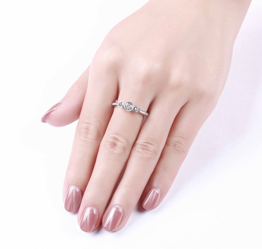 Rings Smiling Rocks | Essentials 0.50Ct Three Stone Bezel Ring R-00038Wht